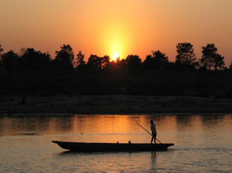 Siddhartha Wildlife Retreat Hotel Meghauli Екстериор снимка